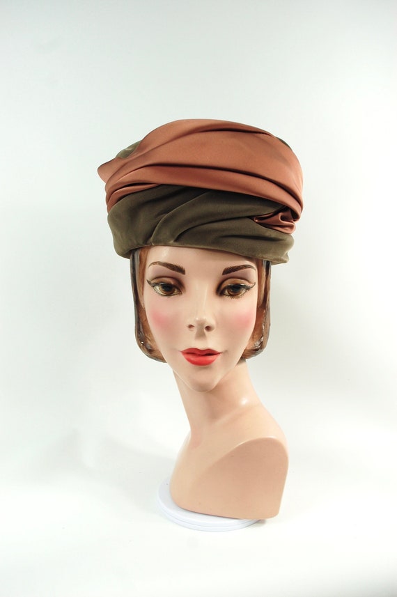 1960s Brown Velvet and Satin Turban Style Hat - M… - image 2