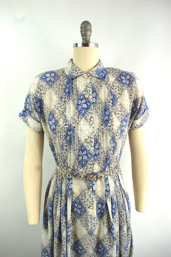 1940s Blue White Floral Dress / 29 Waist 40 Bust … - image 4