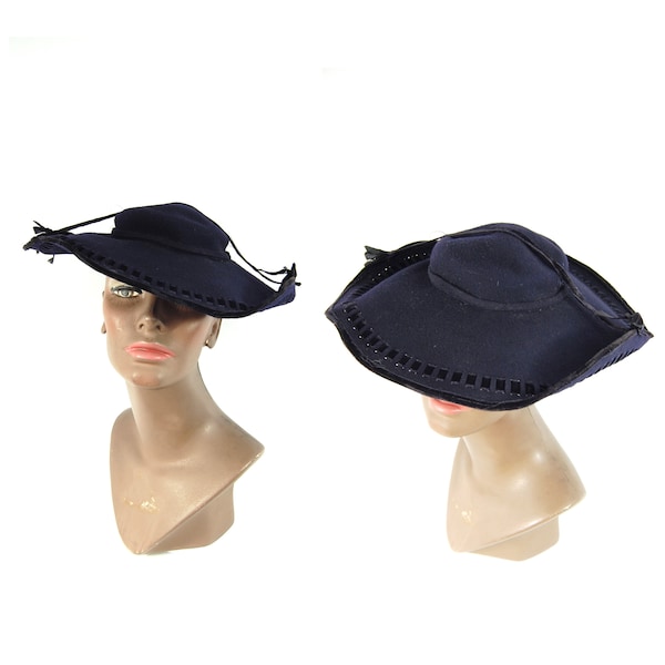 1930s 40s Navy Felt Wide Brimmed Hat / Tilt Platter Jaunty Early 1940s Dark Blue Fall Winter