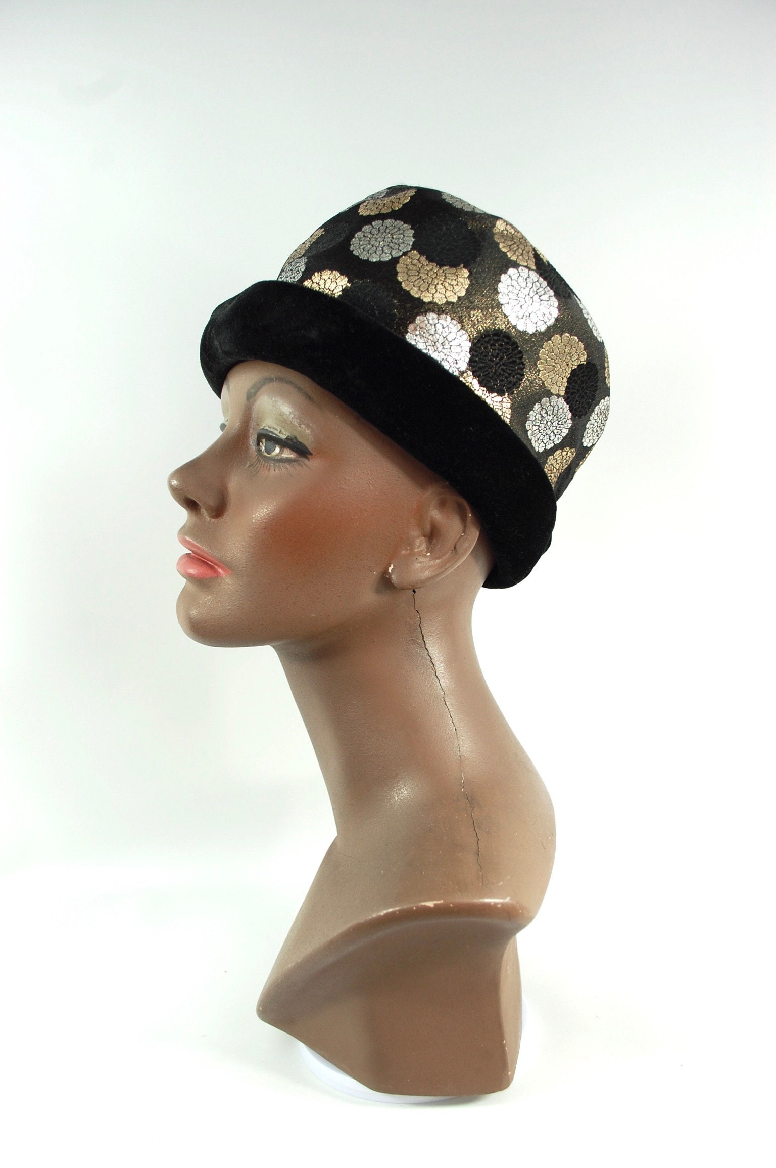 Vtg Gold Lame Black Velvet Sculptural Beehive Hat 40s Black Velvet Wide Brim Hat With Crocheted Crown – Better  main image 3