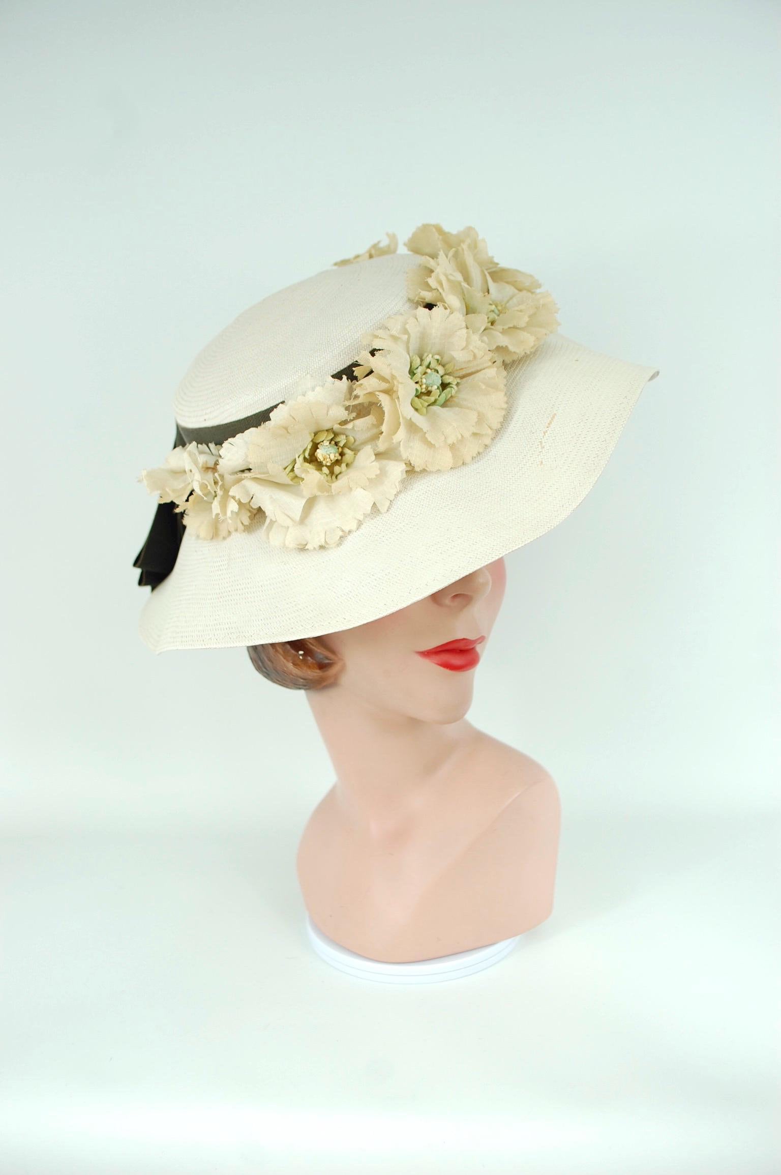 LOVELY 1930s\' SOFT BLACK & LIGHT PINK TILT HAT TRIMMED WITH STRAW \