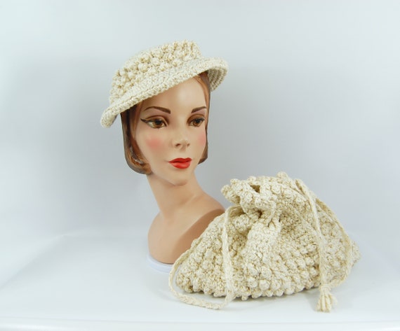 1950s Knit Purse and Hat Set Ivory and gold - Mat… - image 1