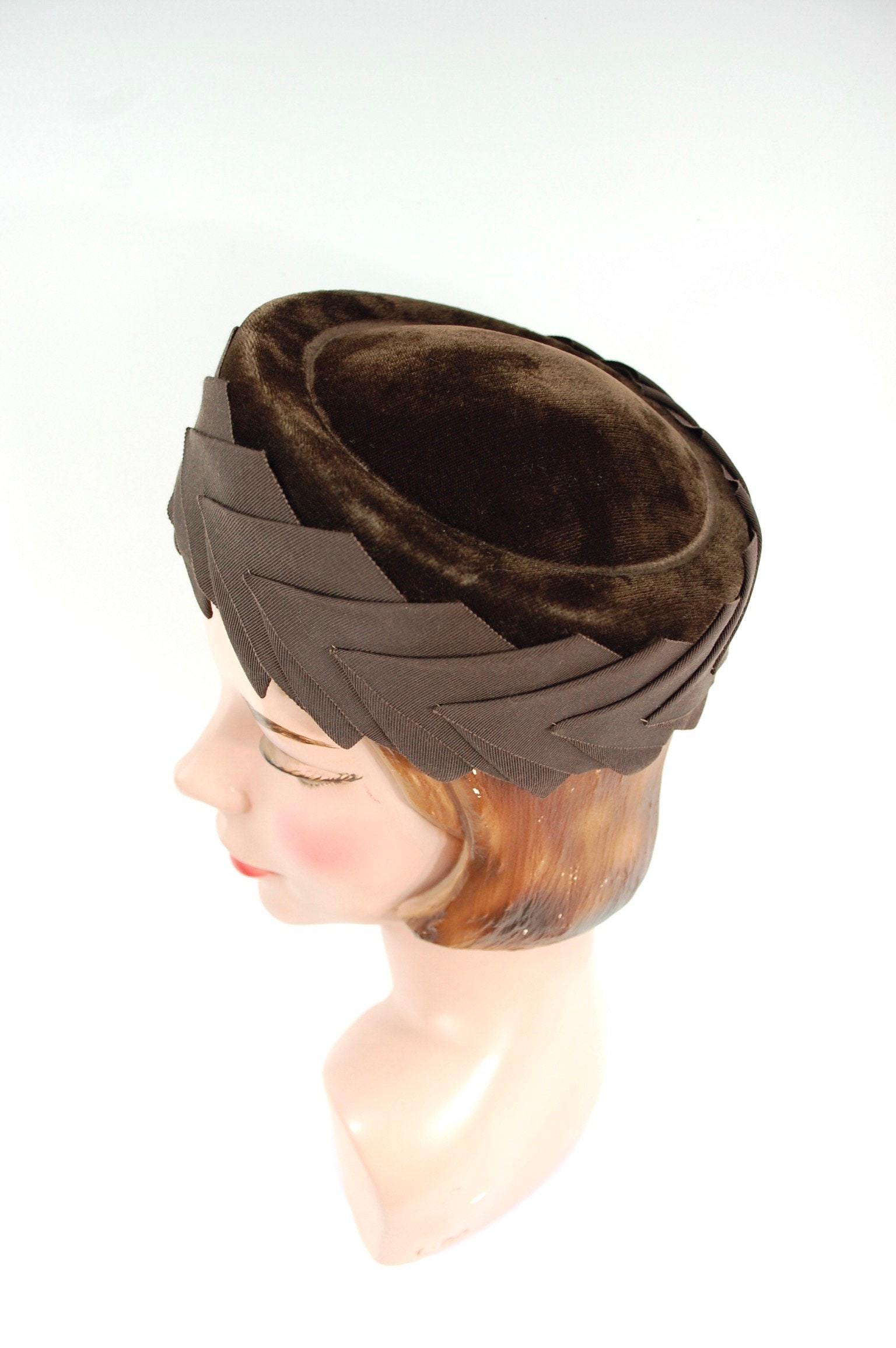 Vintage Union Made Brown Velvet Pillbox Hat Bow Detail 1950s 1960s ADW USA 1950s Brown Velvet Pillbox Hat, Large Bow | Go From Day to Night main image 4