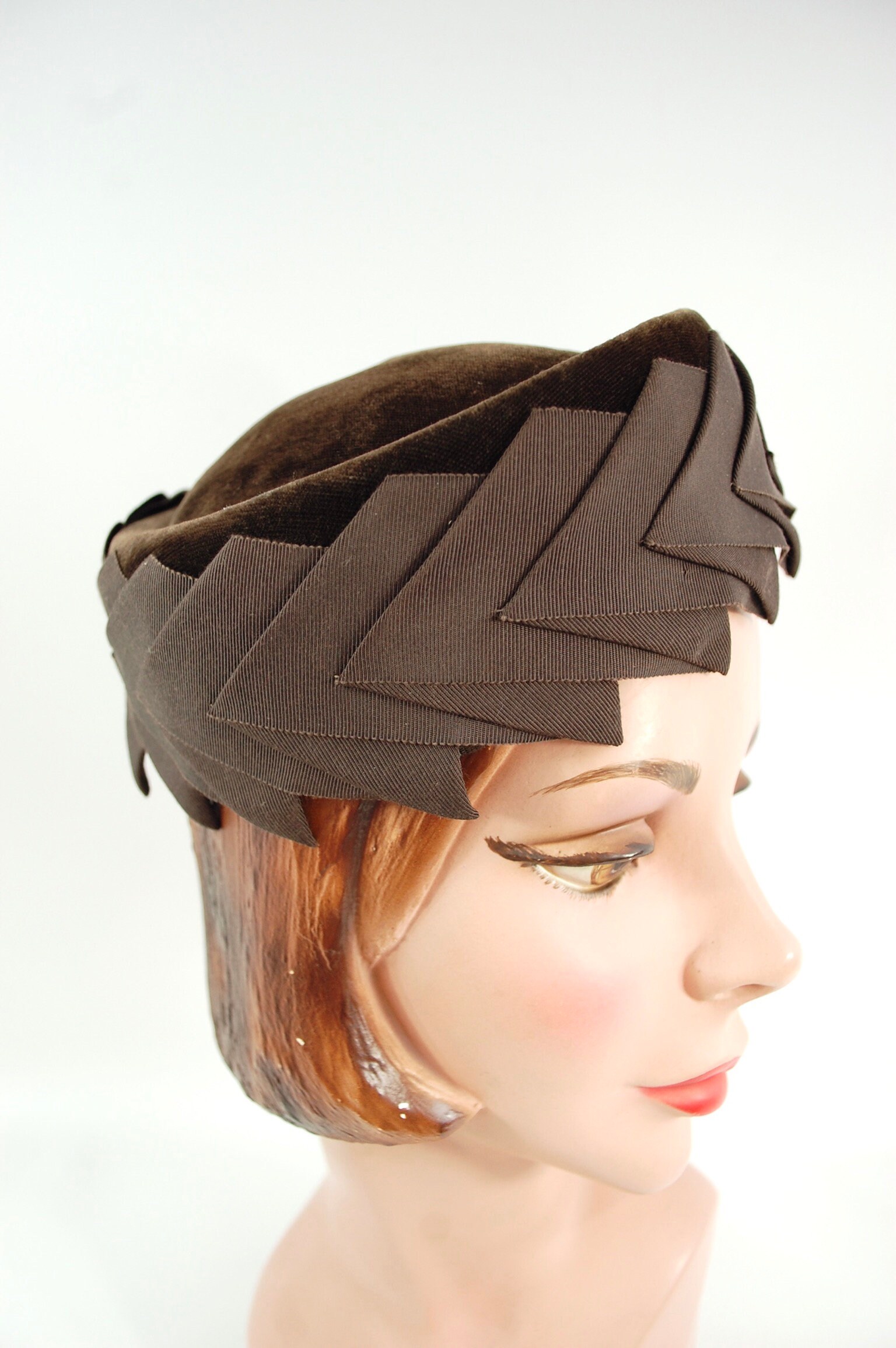 Vintage Union Made Brown Velvet Pillbox Hat Bow Detail 1950s 1960s ADW USA 1950s Brown Velvet Pillbox Hat, Large Bow | Go From Day to Night main image 4