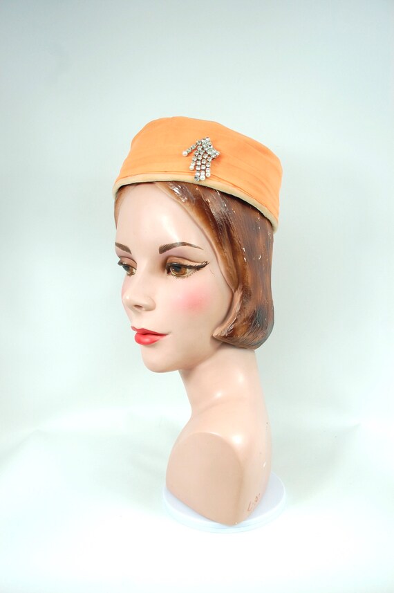 Marvelous 1960s Peach Orange Pillbox Hat / Small … - image 7