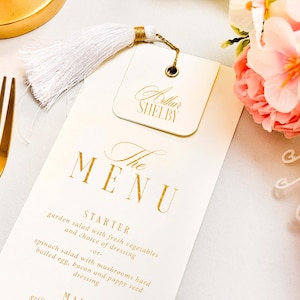 Aangepast trouwmenu - gepersonaliseerd menu, papieren menu, menukaart wit en goud, menukaart, trouwmenu voor gasten