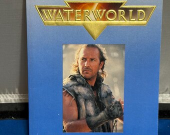 Waterworld - young adult novelization by Max Allan Collins - 1st printing 1995 with 4 pages of color photos