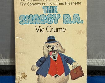 The Shaggy D.A. - novel based on Walt Disney film - 1976 paperback by Vic Crume - with 8 pages of photos