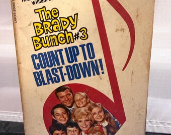The Brady Bunch #3 Count Up to Bkast-Down! 1970 Lancer paperback edition 1st printing
