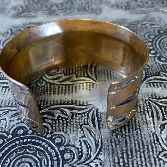Vintage Solid Mid-Century Copper Aztec Design Cuf… - image 3