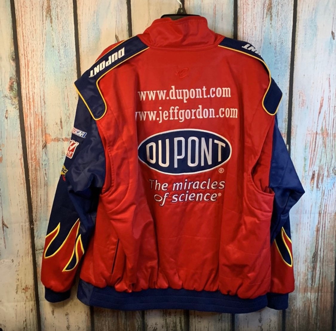 NASCAR Chase Authentics Drivers Line Dupont #24 Flame Sleeve Snap