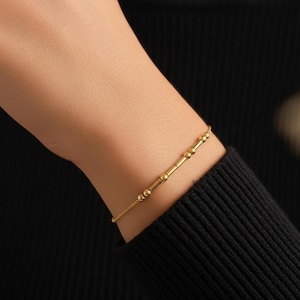 Zartes Morsecode-Armband, personalisiertes Armband mit Namen, 14-karätiger Morsecode-Schmuck, Weihnachtsgeschenk, Morsecode-Armband, Anti-Trump-Armband