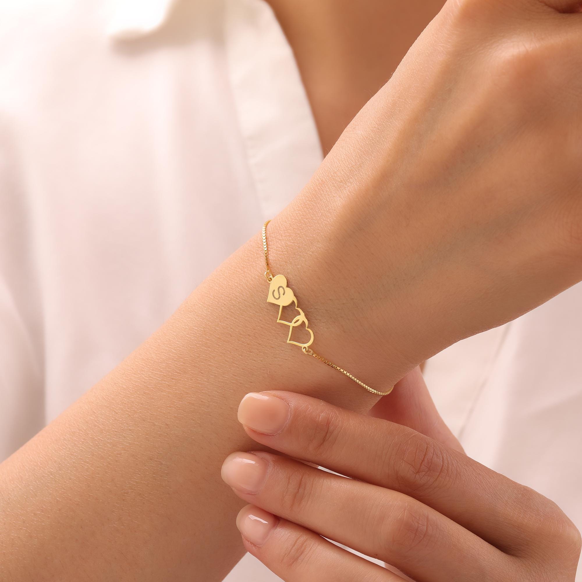 Zilveren armband met twee hartjes
