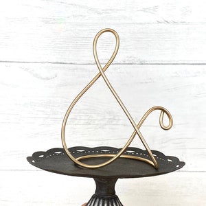 Símbolo Ampersand Dourado 4 1/2”, Placa de Mesa ‘&’, Placa de Casamento