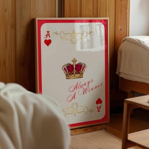 Stampa di carte da gioco retrò con asso di corona, poster con citazione ispiratrice, decorazione da parete con asso rosso, carta da gioco con asso beige, arredamento per la casa alla moda
