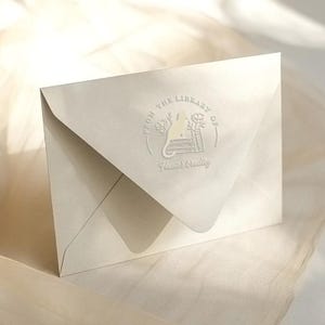 Timbro per libri personalizzato, "Dalla biblioteca di...", timbro per libri Ex Libris, timbro personalizzato, regalo premuroso per gli amanti dei libri, regali per lei