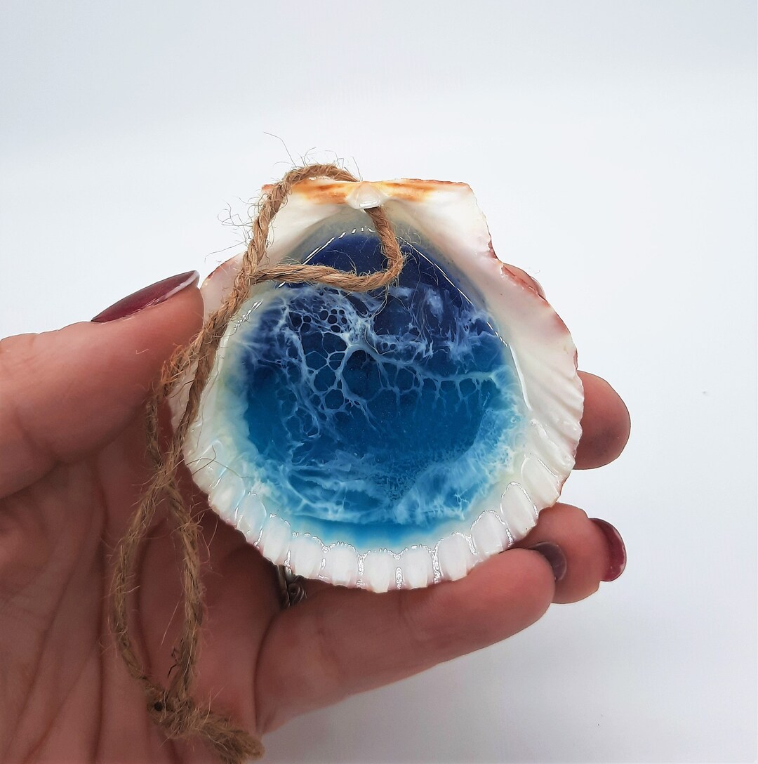 Ecofriendly Epoxy Resin Ocean Scallop Seashell Christmas Ornament