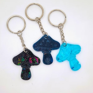 Small Holographic Eco-Friendly Epoxy Resin Mushroom Key Chain