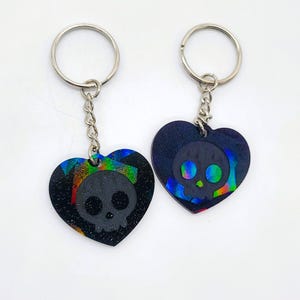 Small Holographic Eco-Friendly Epoxy Skull Heart Shaped Key Chain