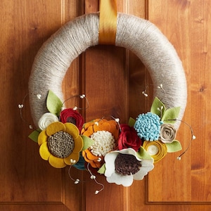 Fall wreath, yarn wreath, wildflower wreath, year round wreath, wool felt flower wreath,autumn wreath,home decor,wedding gift, wedding decor image 1