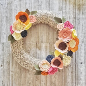 Fall wreath, yarn wreath, autumn wreath, year round wreath, wool felt flower wreath, spring wreath,home decor, spring decor, wedding decor