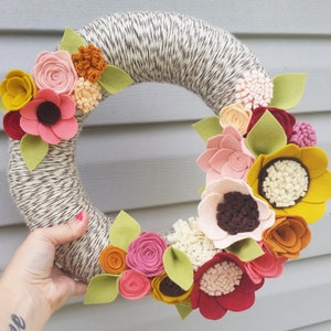 Fall wreath, yarn wreath, wildflower wreath, year round wreath, wool felt flower wreath,autumn wreath,home decor, fall decor, wedding decor