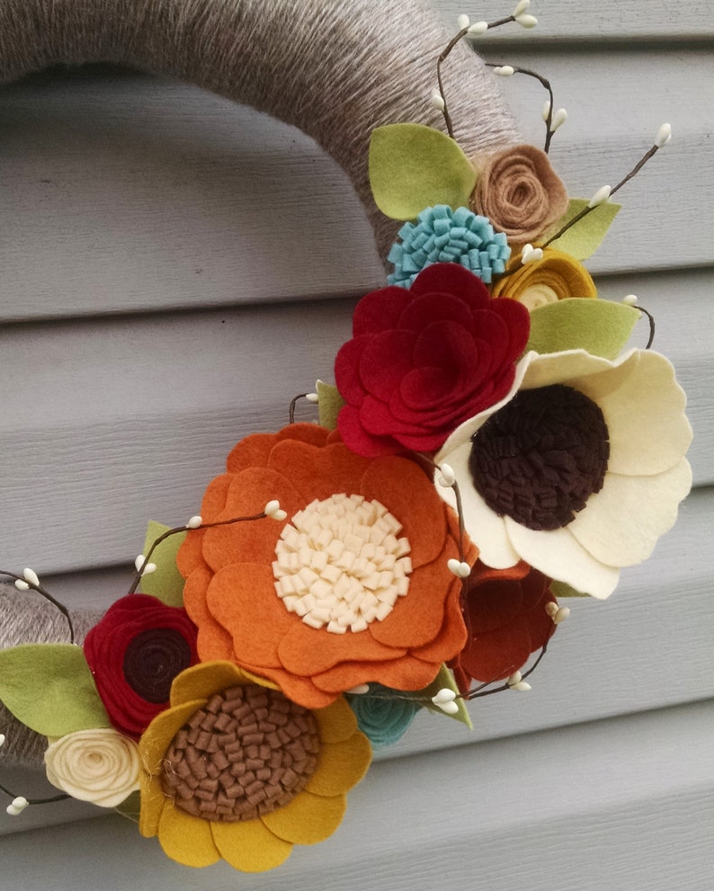 Fall wreath, yarn wreath, wildflower wreath, year round wreath, wool felt flower wreath,autumn wreath,home decor,wedding gift, wedding decor image 4