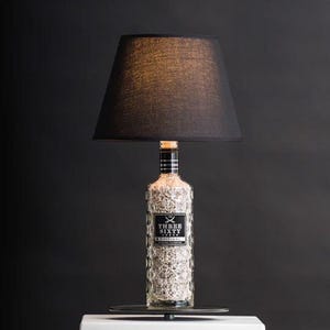 Table lamp &quot;Circle&quot; • Bottle lamp, table lamp, lamp, light, gift, upcycling, vodka, handmade → ORIGINAL BOTTLE GENTLEMAN