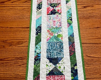 Twisted Ribbons Holiday Quilted Table Runner