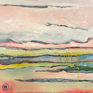 Puede incluir: Pintura abstracta con un diseño horizontal en capas. La pintura presenta una variedad de colores, incluyendo rosa, azul, verde, amarillo y blanco. Los colores se mezclan para crear un efecto suave y de ensueño. La pintura recuerda a un paisaje, con las líneas horizontales que sugieren montañas o colinas.