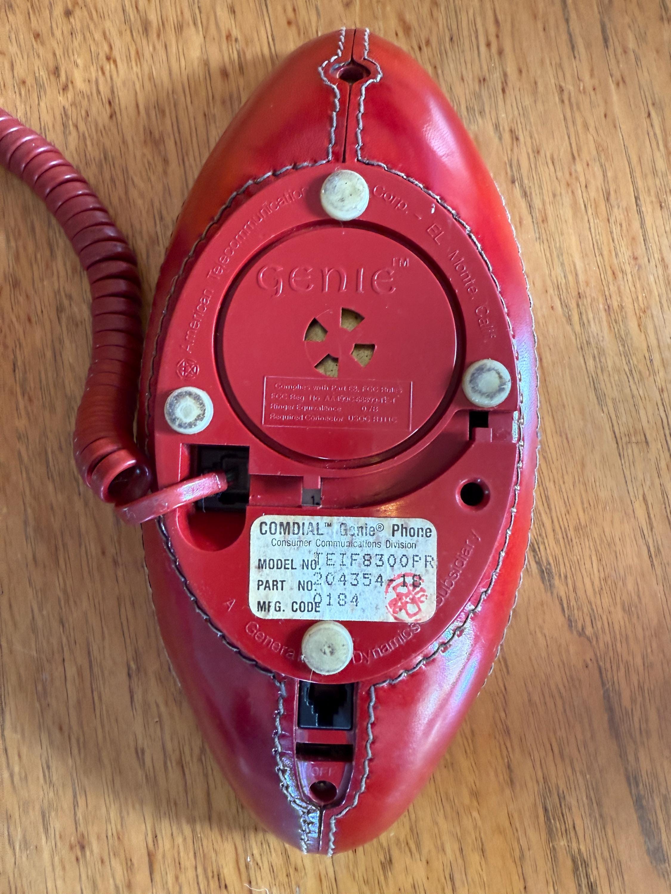 ヴィンテージ Genie 1970 年代のレトロな赤い革製プッシュボタン電話 