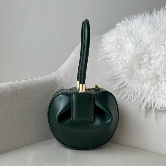 Borsa donna in vera pelle verde minimalista, Elegante borsa a mano in pelle liscia , Green handbag for women, Leather green bag , Luxury bag