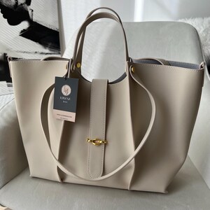 Elegant 2-in-1 beige leather tote bag with matching clutch, Handcrafted leather shoulder bag, Luxury leather shoulder bag for women image 9