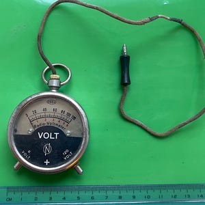 Antique Neuberger Pocket Voltmeter Model 2, 1930s German Analog Voltmeter, Early Electrical Test Equipment, Rare Industrial Decor D.R.P.