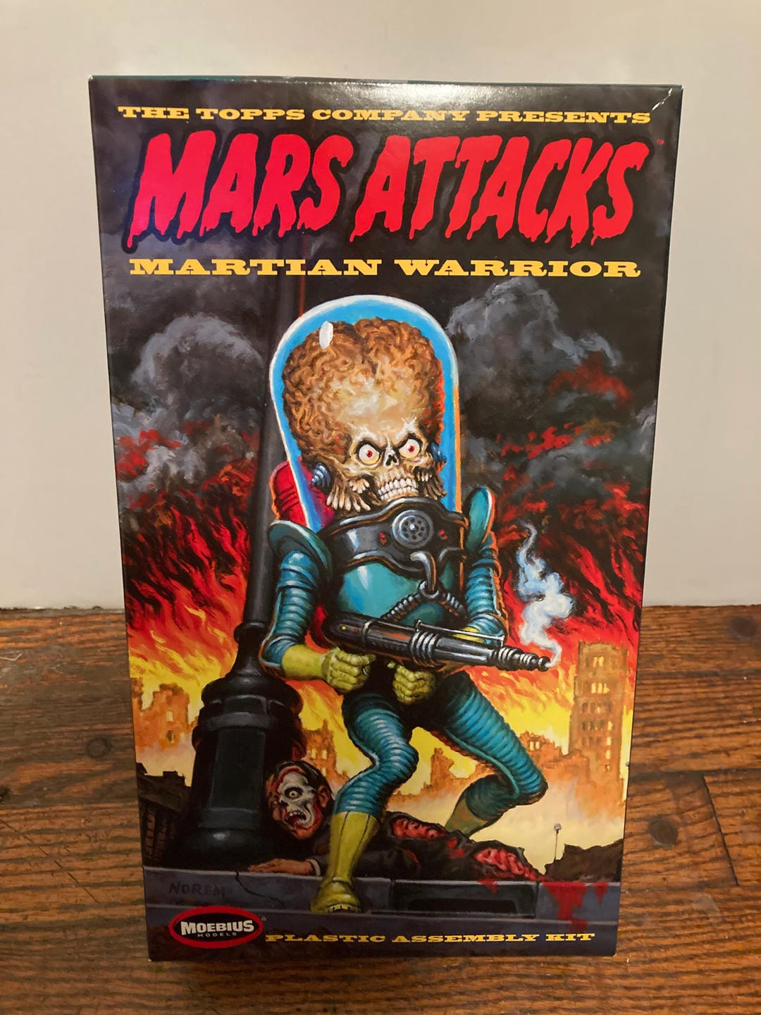 MARS (MŒBIUS PRODUCTION) Moebius Models - Mars Attacks! Martian Figure