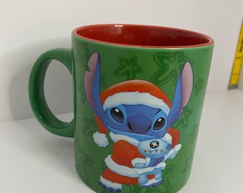 Taza de cerámica de 20 oz con traje de Papá Noel de Disney Lilo & Stitch con muñeco Scrump
