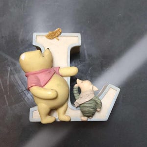 Michel and Company Vintage Clássico Pooh Decorativo Letra "L" Disney