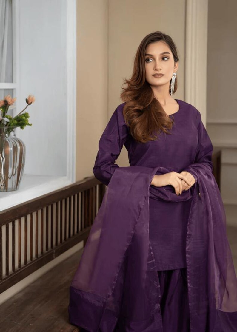 Elegant Fendy Silk Embroidered Farshi Suit with Dupatta – Premium Party Wear