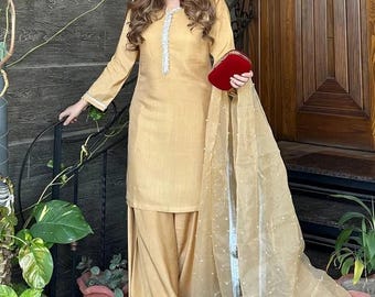 Mary Gold Farshi Shalwar Suit  , Pakistani Indian Farshi Suit , Farshi Dress , Shalwar Kameez , Silk Farshi Dress , Wedding Dress