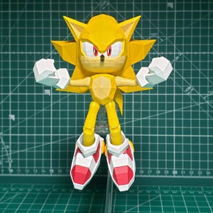 Custom Low Poly &#39;Sonic Adventure&#39; Super Sonic Figure Kit - Jakks 4&quot; Sonic Scale