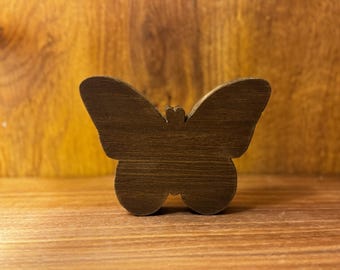 木製の蝶の装飾