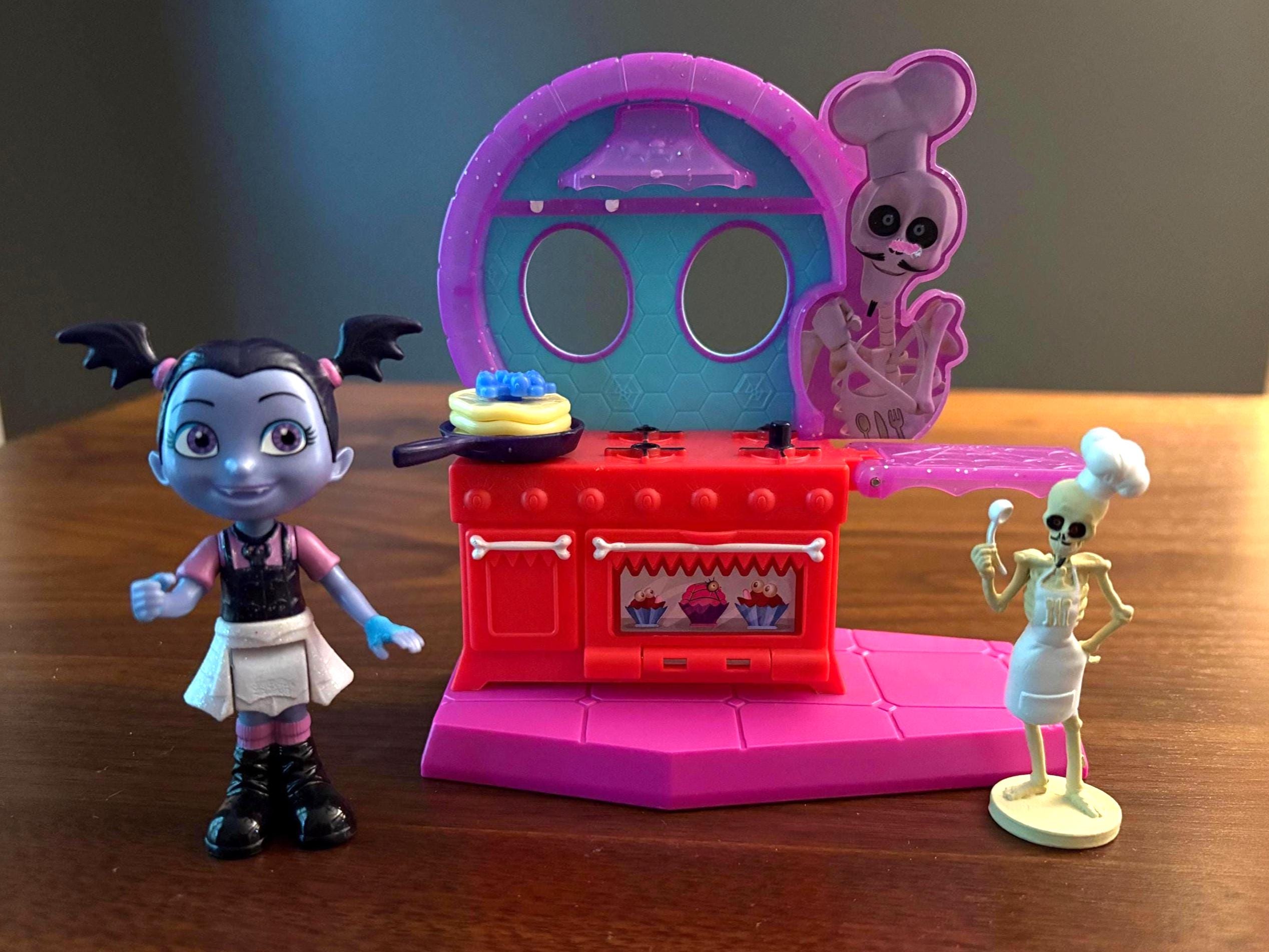 Vampirina Toys