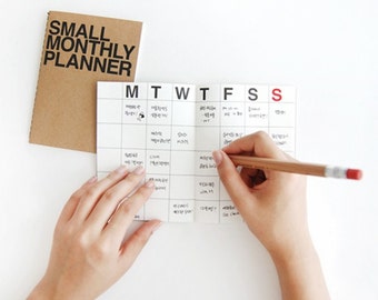 Small Monthly Planner in Kraft - Small size planner -Small monthly journal - Monday start