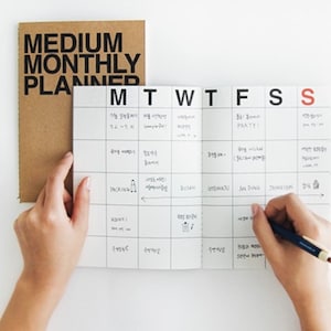 Medium Monthly planner in 4 Colors Monday Start without Date image 4