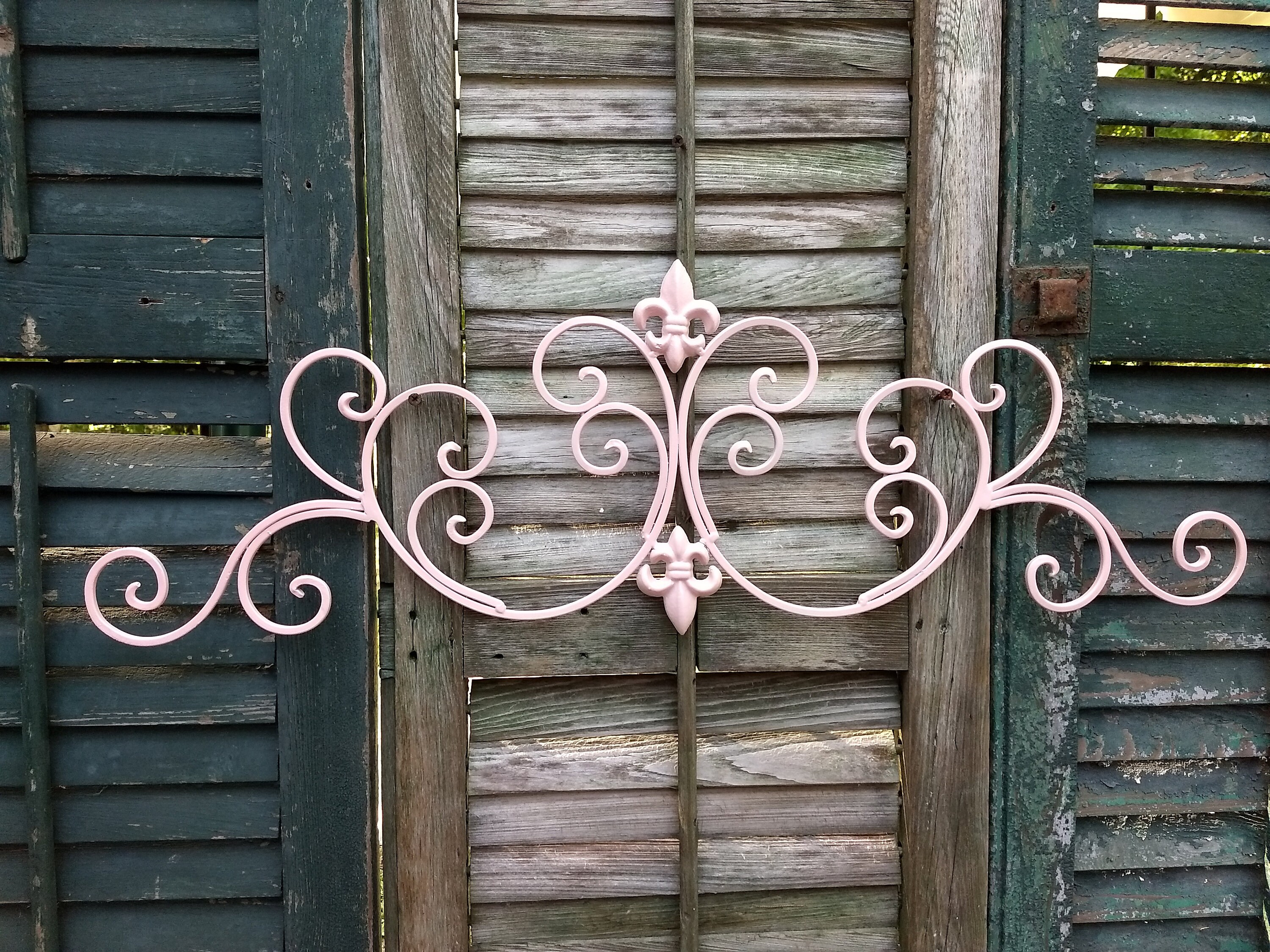 Shabby Pink Metal Decor Fleur De Lis Decorative Wall Decor Etsy