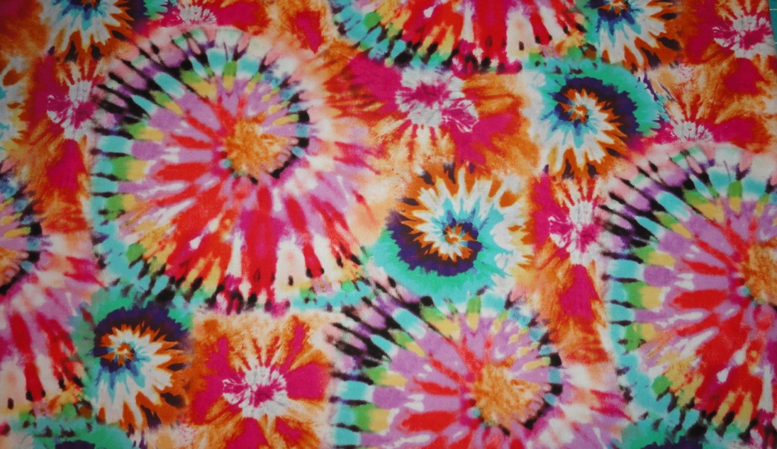 60s tie dye fashion