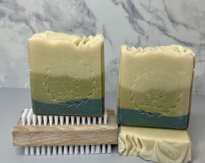 Handmade Artisan All Natural Tallow Soap Bar - Green Tea & Aloe (Organic Lemon Essential Oil)