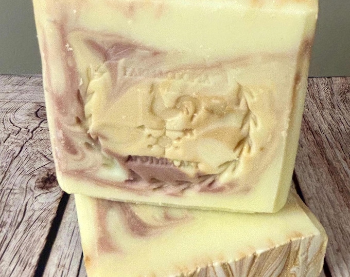 Handmade Artisan Tallow Soap Bar -Apple Pie (4.5oz)