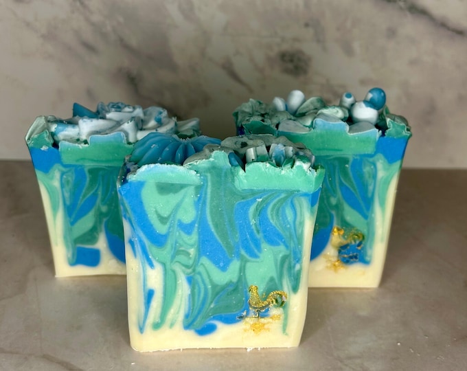 Handmade Artisan Blossom and Bloom (Blue) - Tallow Soap Bar (5oz)