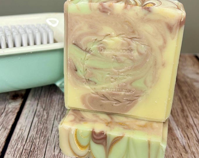 Handmade Artisan Tallow Soap Bar -Apple Pie (5oz)